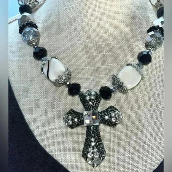 Cross necklace beaded rhinestone blingy, sparkly statement piece black white - Picture 3 of 4